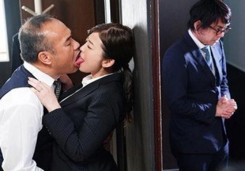 Anh chồng mang nợ vợ xinh liền bán thân cho sếp